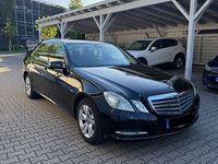 Gebraucht Mercedes E220 170 PS (125 kW) 2011 Schwarz Limousine