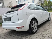 Gebraucht Ford Focus 101 PS (74 kW) 2011 Frozen white Limousine