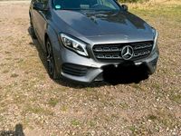Gebraucht Mercedes GLA200 156 PS (114 kW) 2019 Grau SUV