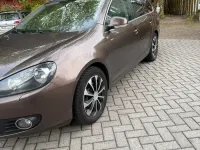Gebraucht VW Golf VI 105 PS (77 kW) 2011 Braun Kleinwagen