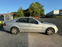 Gebraucht Mercedes E200 163 PS (119 kW) 2003 Brillantsilber Limousine