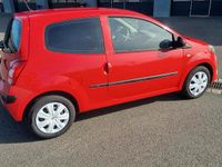 Second-hand Renault Twingo 76 CP (55 kW) 2009 Roșu Hatchback