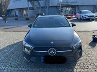 Gebraucht Mercedes A180 Night 136 PS (100 kW) 2019 Schwarz Limousine