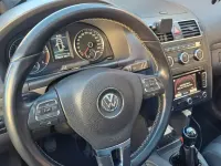 Gebraucht VW Touran Match 140 PS (102 kW) 2012 Schwarz Van / Kleinbus