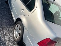 Gebraucht VW Bora Highline 116 PS (85 kW) 1999 Silber Limousine