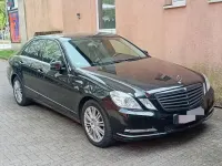 Gebraucht Mercedes E220 170 PS (125 kW) 2012 Schwarz Limousine
