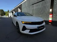 Usado Opel Astra 131 HP (96 kW) 2025 Branco Citadino