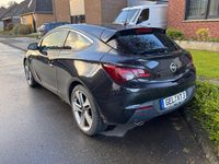 Gebraucht Opel Astra GTC 140 PS (102 kW) 2012 Schwarz Limousine