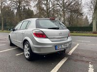 Second-hand Opel Astra 105 CP (77 kW) 2006 Argintiu Berlinǎ