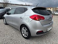 Gebraucht Kia Ceed Spirit 128 PS (94 kW) 2014 Silber Kleinwagen