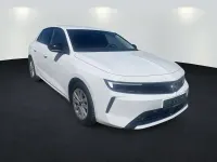 Gebraucht Opel Astra Enjoy 110 PS (80 kW) 2023 Lack weiss banquise/typ aussen Kleinwagen