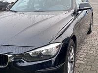 Gebraucht BMW 318 136 PS (100 kW) 2016 Schwarz Limousine