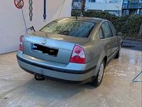 Gebraucht VW Passat 102 PS (75 kW) 2002 Grün Limousine