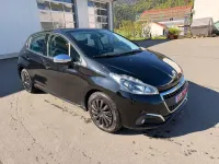 Gebraucht Peugeot 208 Allure 110 PS (80 kW) 2017 Schwarz Kleinwagen