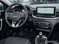 Gebraucht Kia Ceed Spirit 140 PS (102 kW) 2025 Pentametal grau Kleinwagen
