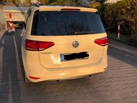 Gebraucht VW Touran 116 PS (85 kW) 2019 Beige Van / Kleinbus