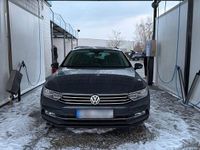 Gebraucht VW Passat 150 PS (110 kW) 2018 Grau Kombi