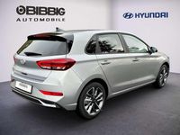Gebraucht Hyundai i30 Advantage 101 PS (74 kW) 2024 Shimmering silver Limousine