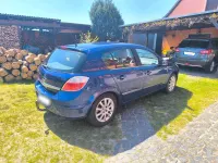 Second-hand Opel Astra 105 CP (77 kW) 2004 Albastru Hatchback