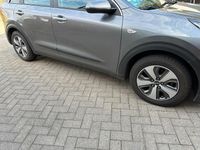 Gebraucht Kia Niro 141 PS (103 kW) 2018 Grau SUV