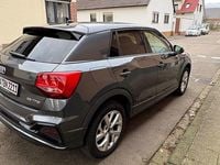 Gebraucht Audi Q2 S-Line 150 PS (110 kW) 2021 Grau SUV