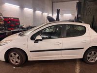 Gebraucht Peugeot 207 106 PS (77 kW) 2010 Weiß Kleinwagen