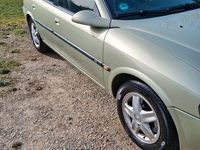 Gebraucht Opel Vectra 136 PS (100 kW) 1996 Gold Limousine