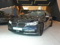Usado BMW 740 258 HP (189 kW) 2017 Azul Sedan