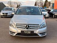 Gebraucht Mercedes B180 122 PS (89 kW) 2013 Silber Van / Kleinbus