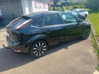 Gebraucht Ford Focus 125 PS (91 kW) 2010 Schwarz Limousine