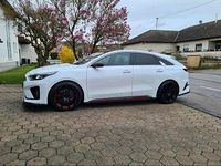 Gebraucht Kia Ceed GT 204 PS (150 kW) 2019 Weiß Kleinwagen