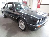 Gebraucht BMW 325 Cabriolet 122 PS (89 kW) 1986 Schwarz metallic Cabrio