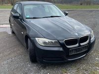 Gebraucht BMW 316 120 PS (88 kW) 2010 Schwarz Limousine