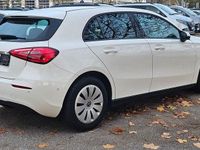 Gebraucht Mercedes A180 116 PS (85 kW) 2022 Weiß Limousine