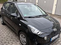 Gebraucht Hyundai i10 Select 67 PS (49 kW) 2021 Schwarz Kleinwagen