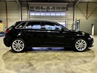 Gebraucht Audi A3 Sport 116 PS (85 kW) 2019 Schwarz Limousine