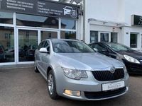 Gebraucht Skoda Superb Ambition 125 PS (91 kW) 2011 Silber Kombi