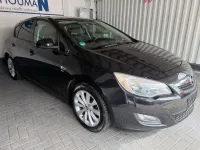 Gebraucht Opel Astra 140 PS (102 kW) 2012 Schwarz Limousine