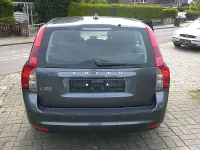 Gebraucht Volvo V50 Kinetic 109 PS (80 kW) 2009 Titanium grey pearl / metallic Kombi
