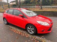 Gebraucht Ford Focus 125 PS (91 kW) 2014 Rot Limousine