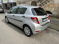 Gebraucht Toyota Yaris Cool 99 PS (72 kW) 2012 Silber Kleinwagen