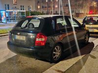 Gebraucht Kia Cerato 109 PS (80 kW) 2006 Schwarz Kleinwagen