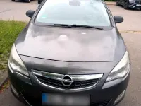 Gebraucht Opel Astra 2011 Grau Kombi