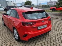 Gebraucht Kia Ceed 120 PS (88 kW) 2020 Rot (metallic) Kleinwagen