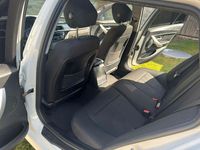 Gebraucht BMW 320 190 PS (139 kW) 2016 Weiß Kombi