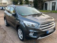 Gebraucht Ford Kuga Sport 150 PS (110 kW) 2017 Grau SUV