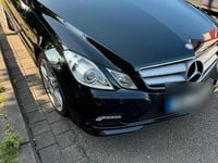 Gebraucht Mercedes E200 AMG 184 PS (135 kW) 2011 Schwarz Cabrio