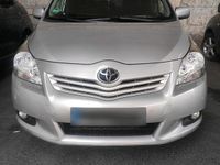 Gebraucht Toyota Verso 147 PS (108 kW) 2010 Silber Van / Kleinbus