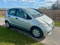 Usado Mercedes A180 108 HP (79 kW) 2007 Prateado Sedan