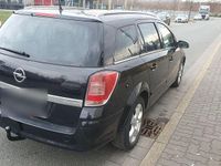 Gebraucht Opel Astra Edition 105 PS (77 kW) 2005 Schwarz Kombi